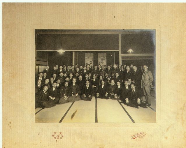 2-5、照片：孫中山與日本友人的合影.jpg